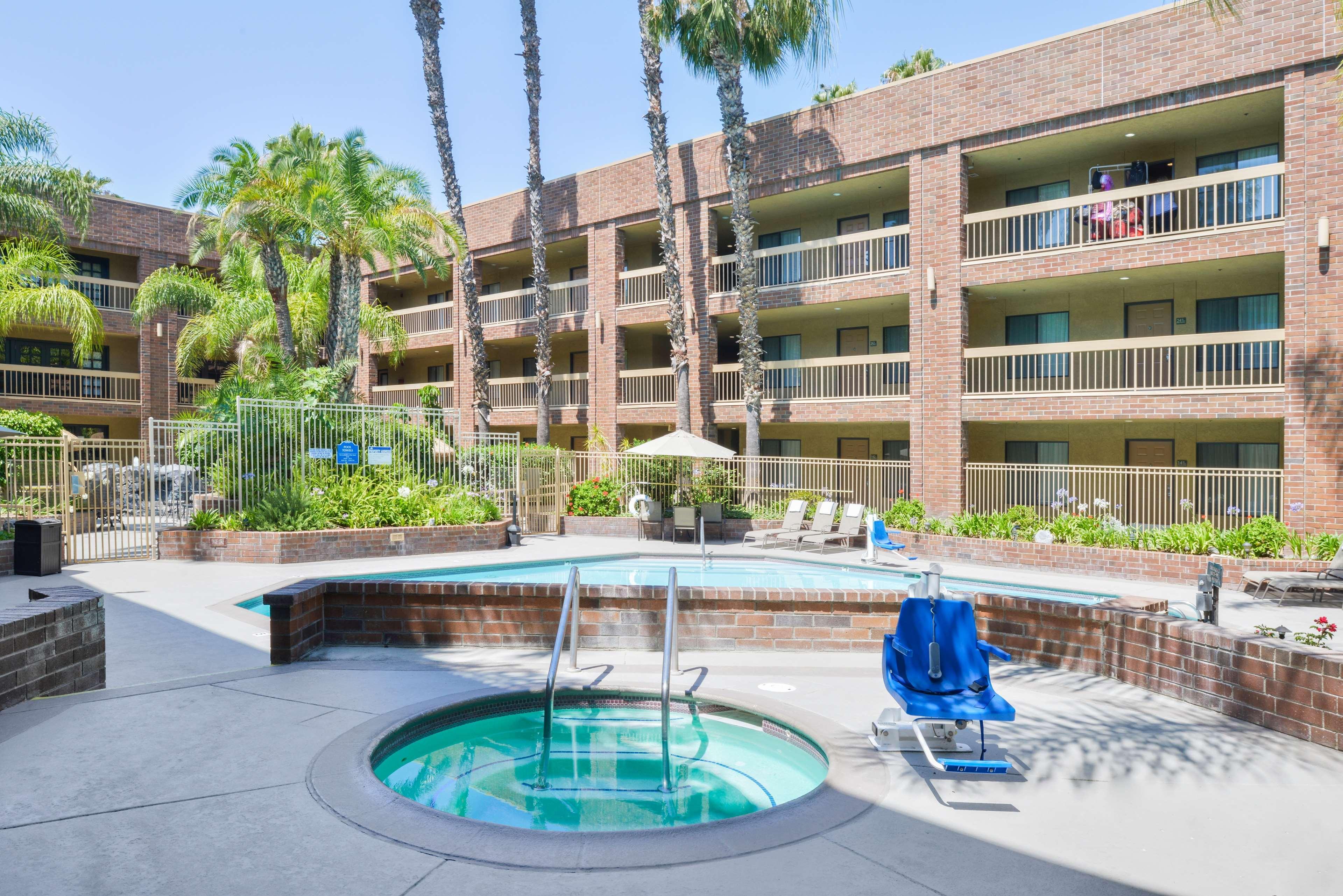 Best Western Plus Meridian Inn & Suites, Anaheim-Orange Kültér fotó