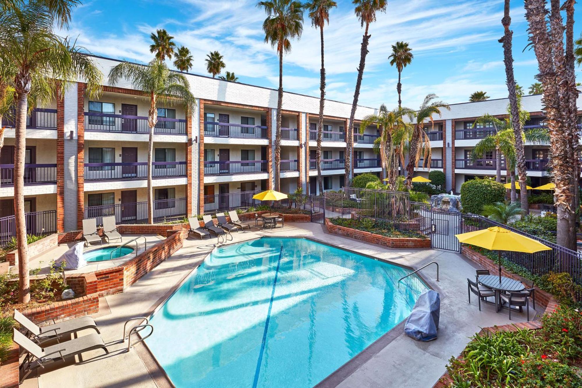 Best Western Plus Meridian Inn & Suites, Anaheim-Orange Kültér fotó