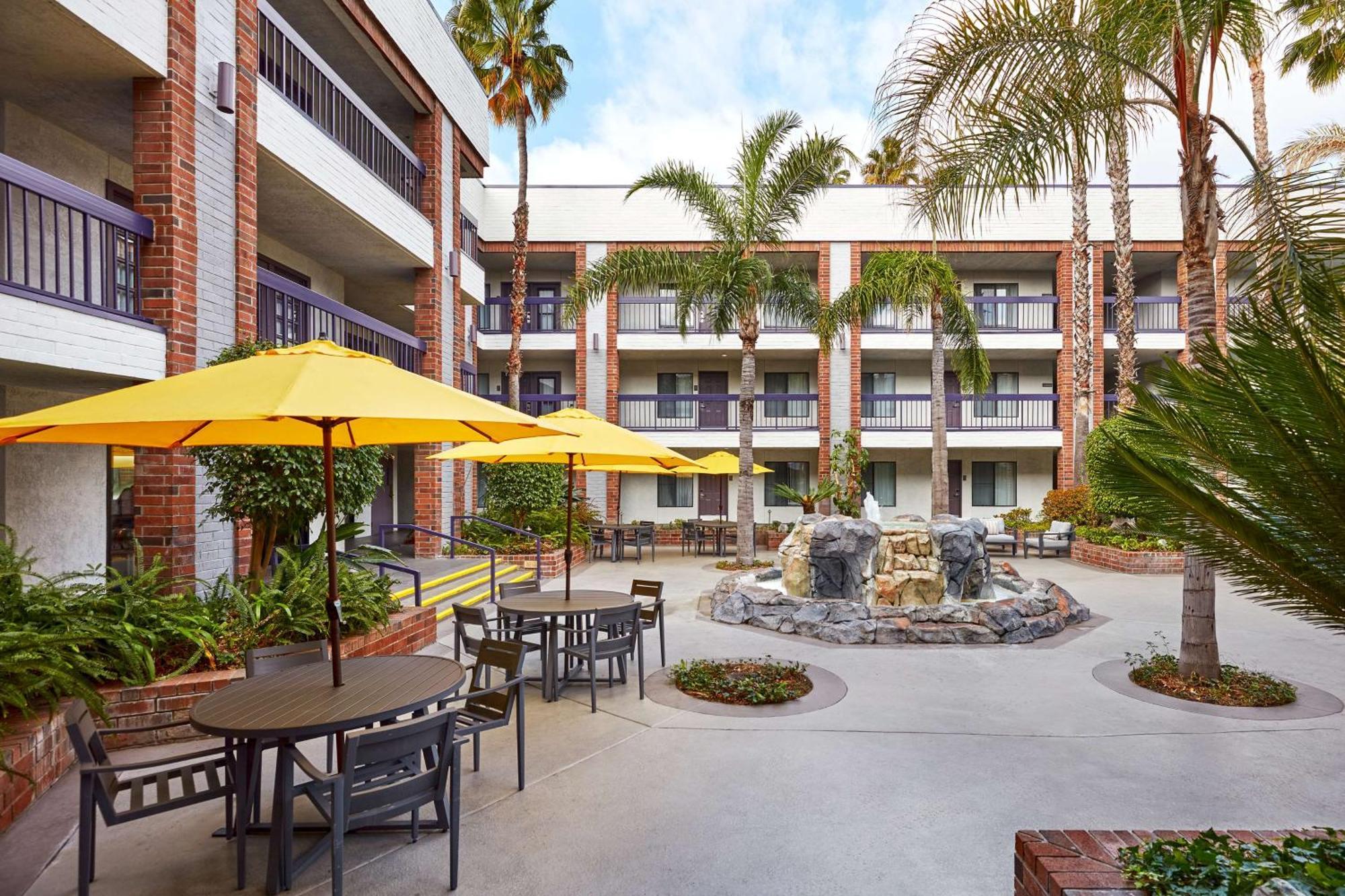 Best Western Plus Meridian Inn & Suites, Anaheim-Orange Kültér fotó